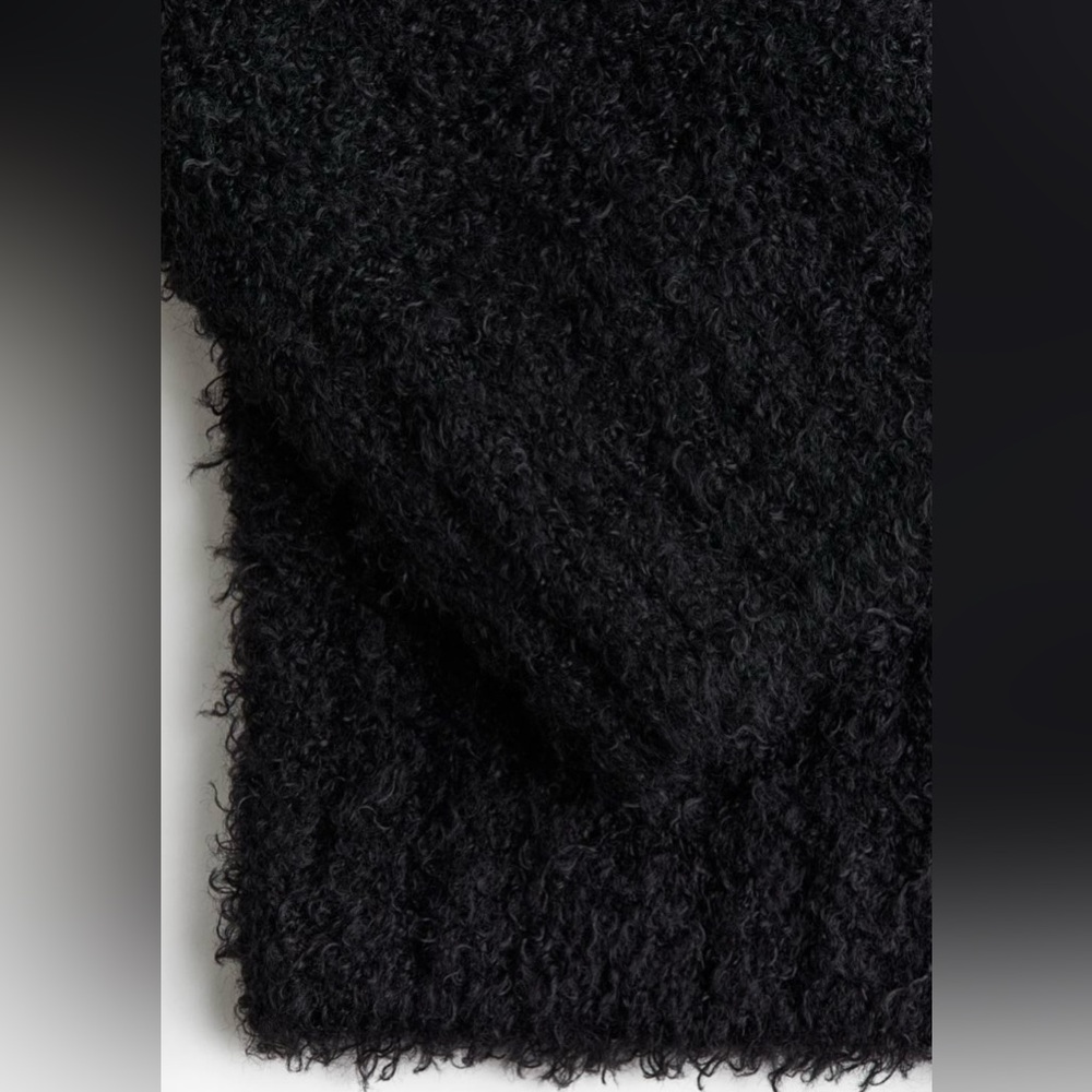Black Boucle Crew Neck Sweater | Soft | Long Sleeve | M | NWT - Picture 5 of 13
